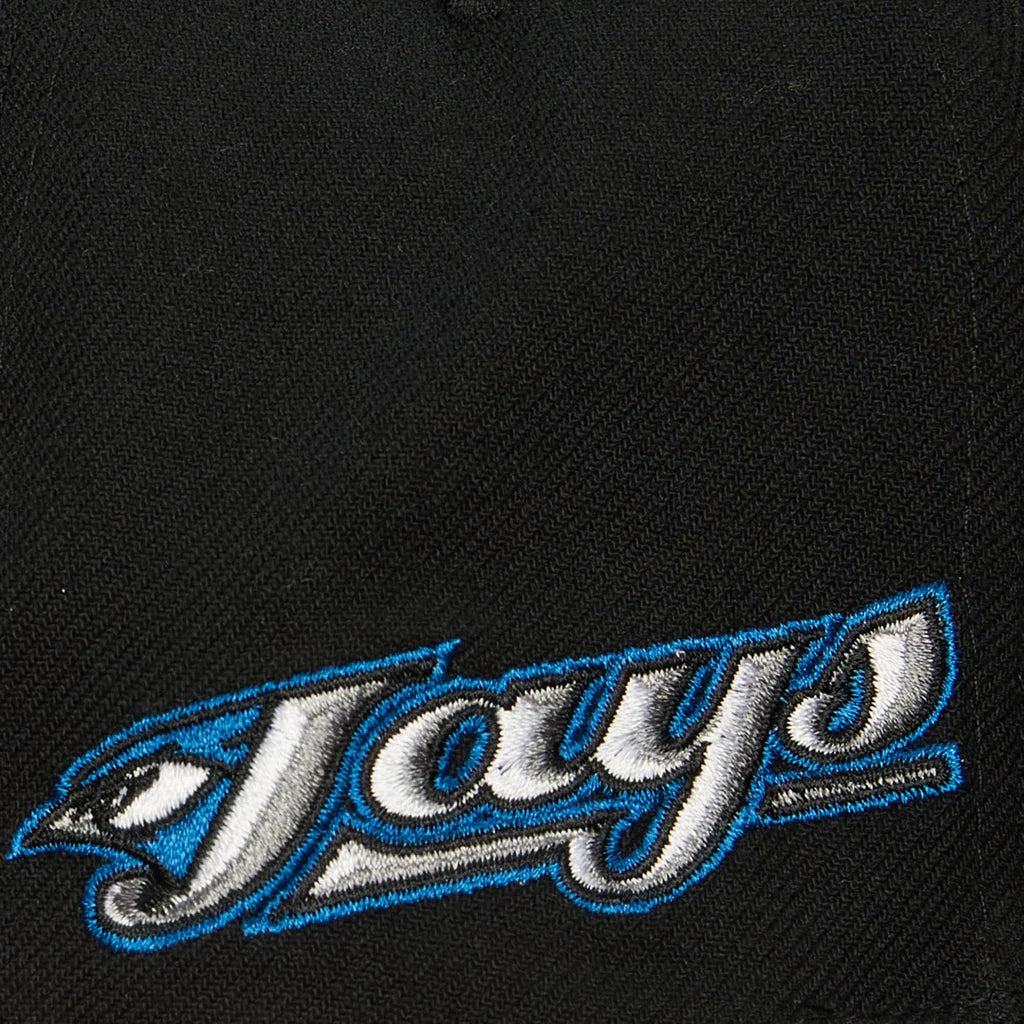 Toronto Blue Jays Black Mitchell & Ness MLB Evergreen Snapback Hat