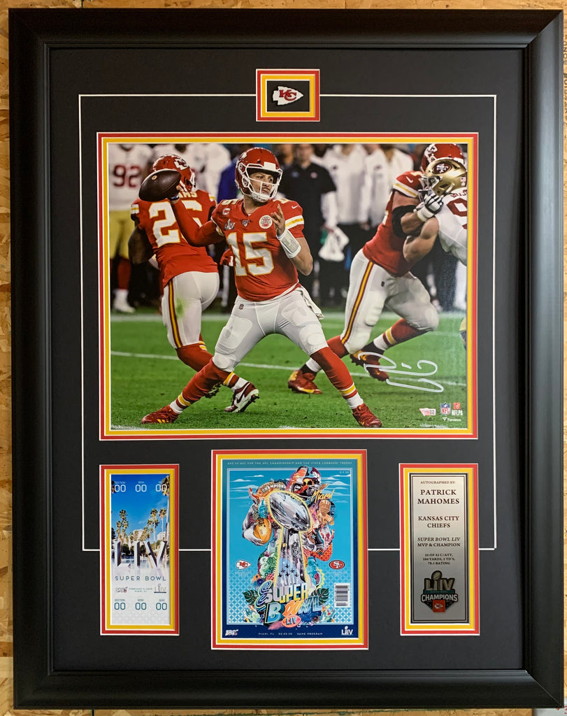 Patrick Mahomes Signed Kansas City Chiefs 16X20 Photo Framed COA Autograph  - Inscriptagraphs Memorabilia - Inscriptagraphs Memorabilia