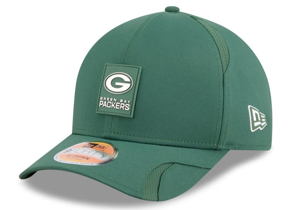 Men's Green Bay Packers New Era 2025 Sideline 9SEVENTY Adjustable Trucker Hat - Green