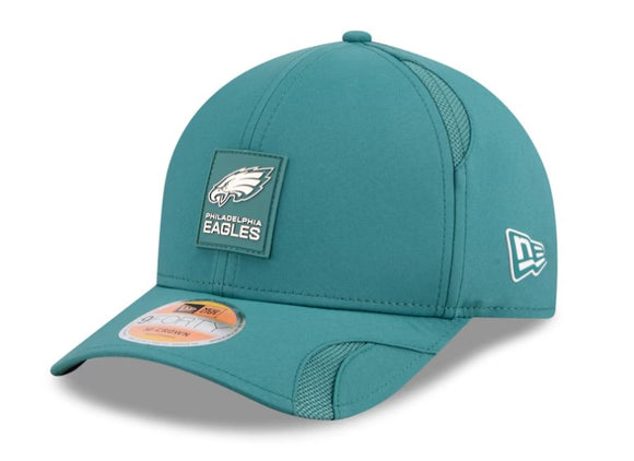 Men's Philadelphia Eagles New Era 2025 Sideline 9SEVENTY Adjustable Trucker Hat - Green