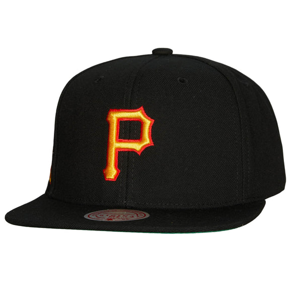Men's Pittsburgh Pirates MLB Mitchell & Ness Black/Yellow Cooperstown Evergreen Snapback Hat