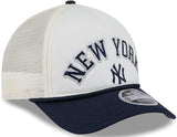 New Era 9FORTY MLB New York Yankees Chrome Arch M-Crown A-Frame Rope Adjustable Trucker Snapback Cap - White