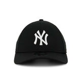 Men's New Era New York Yankees Black on Black White Logo 9FORTY Stretch-Snapback Hat