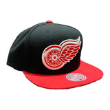 Detroit Red Wings Mitchell & Ness Team Two-Tone 2.0 Snapback Hat - Black/Red