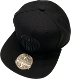 Men’s NHL Edmonton Oilers NHL Hockey Mitchell & Ness Black on Black Fitted Hat