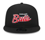 Men’s NBA Chicago Bulls New Era Evergreen Script 9FIFTY Snapback Hat – Black