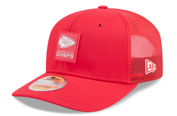Kansas City Chiefs New Era 2025 Sideline 9SEVENTY Adjustable Trucker Hat - Red