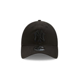 New York Yankees New Era Logo Core Classic 9TWENTY Adjustable Hat - Black