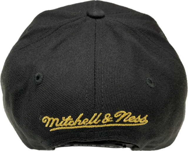 Men's NHL Boston Bruins Mitchell & Ness Gold Touch Snapback Hat – Blac –  Bleacher Bum Collectibles
