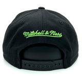 Men’s NBA Boston Celtics Mitchell & Ness Bubbalicious Snapback Hat – Black