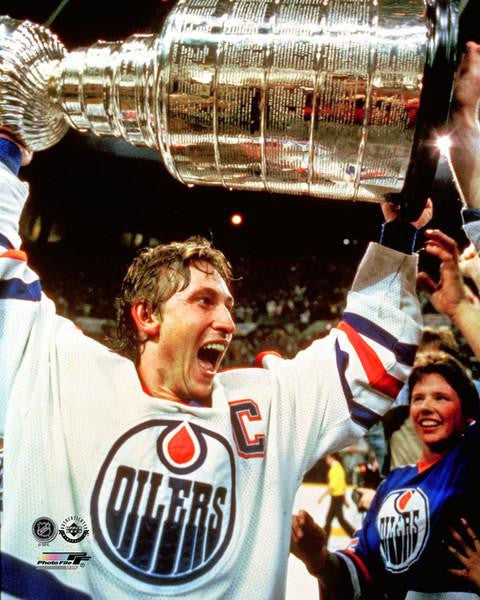 Edmonton Oilers - In honour of Wayne Gretzky's birthday today & #NHLAllStar  this weekend, we're tossing back another Molson Canadian #TBT to The Great  One representing the #Oilers at the 1983 all-star