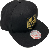 Men’s NHL Vegas Golden Knights Mitchell & Ness Gold Touch Snapback Hat – Black