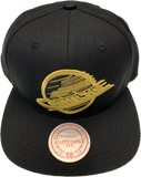 Men’s NHL Vancouver Canucks Mitchell & Ness Gold Touch Snapback Hat – Black