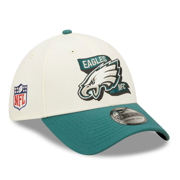 Men's Philadelphia Eagles New Era Cream/Green 2022 Sideline 39THIRTY 2-Tone Flex Hat