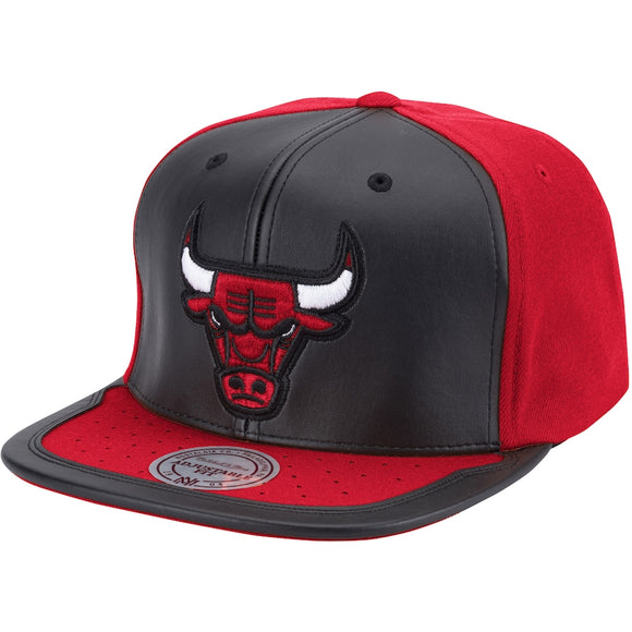 Men's Chicago Bulls Mitchell & Ness Day 1 Black Red NBA Basketball Snapback Cap