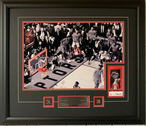 Toronto Raptors Kawhi Leonard Game 7 Buzzer Beater Shot in Black & White 22x26 Picture Framed With Game 7 Ticket