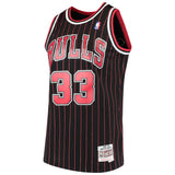 Men's Chicago Bulls Scottie Pippen Mitchell & Ness Black 1995-96 Hardwood Classics Swingman Jersey - Bleacher Bum Collectibles, Toronto Blue Jays, NHL , MLB, Toronto Maple Leafs, Hat, Cap, Jersey, Hoodie, T Shirt, NFL, NBA, Toronto Raptors